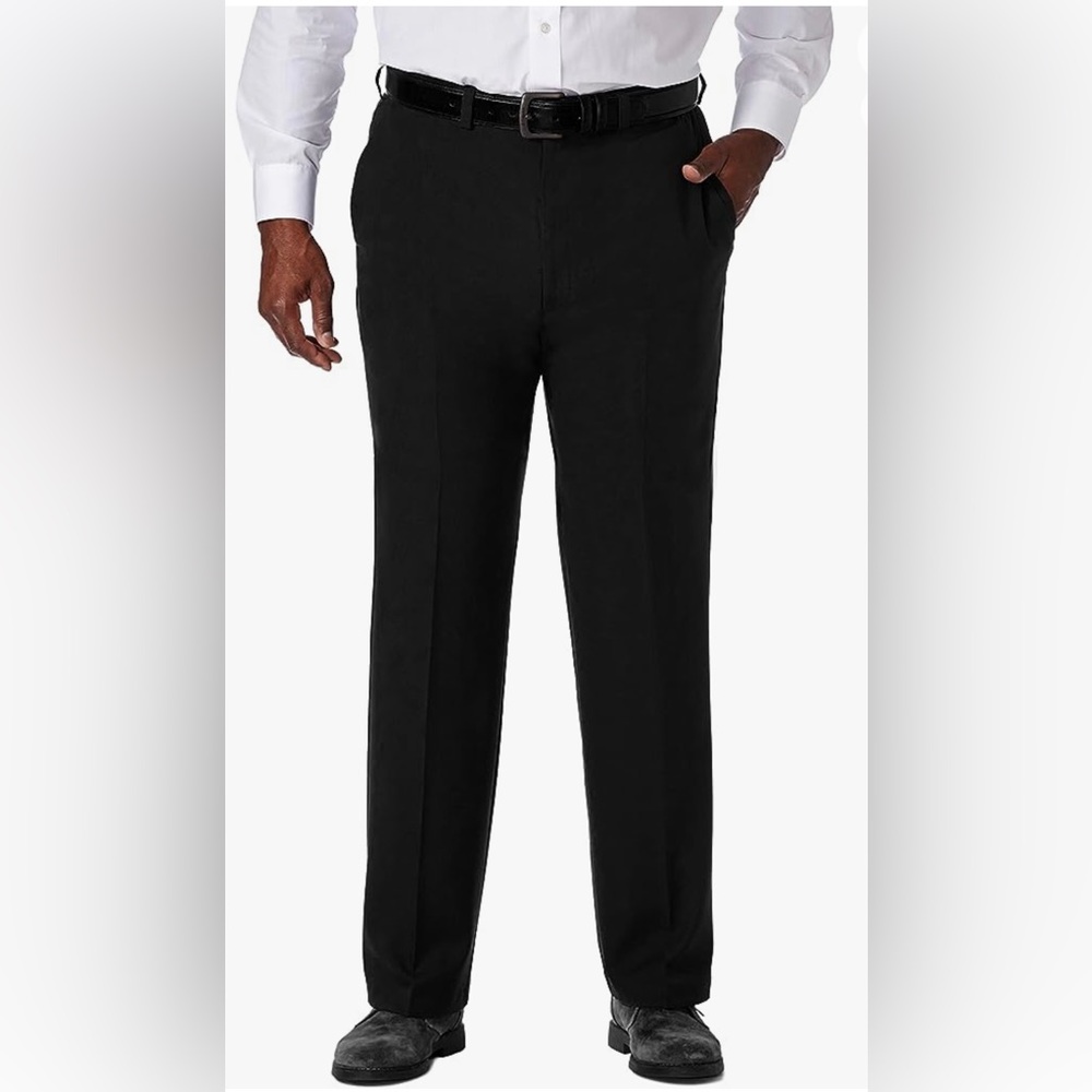 Haggar Men’s Classic Fit Cool 18 Dress Pants. Deep Blue. NWT. 38.